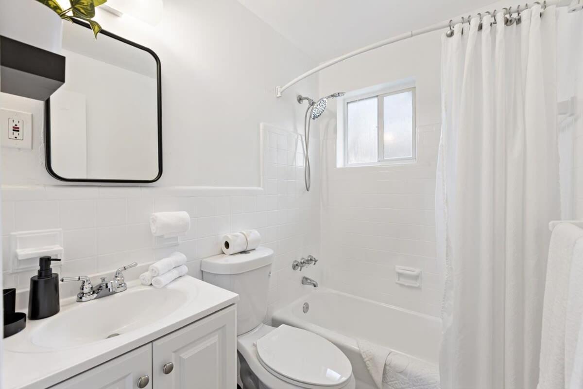 Lovely Rental Unit With Free Parking On Premises Форт Лодърдейл Екстериор снимка